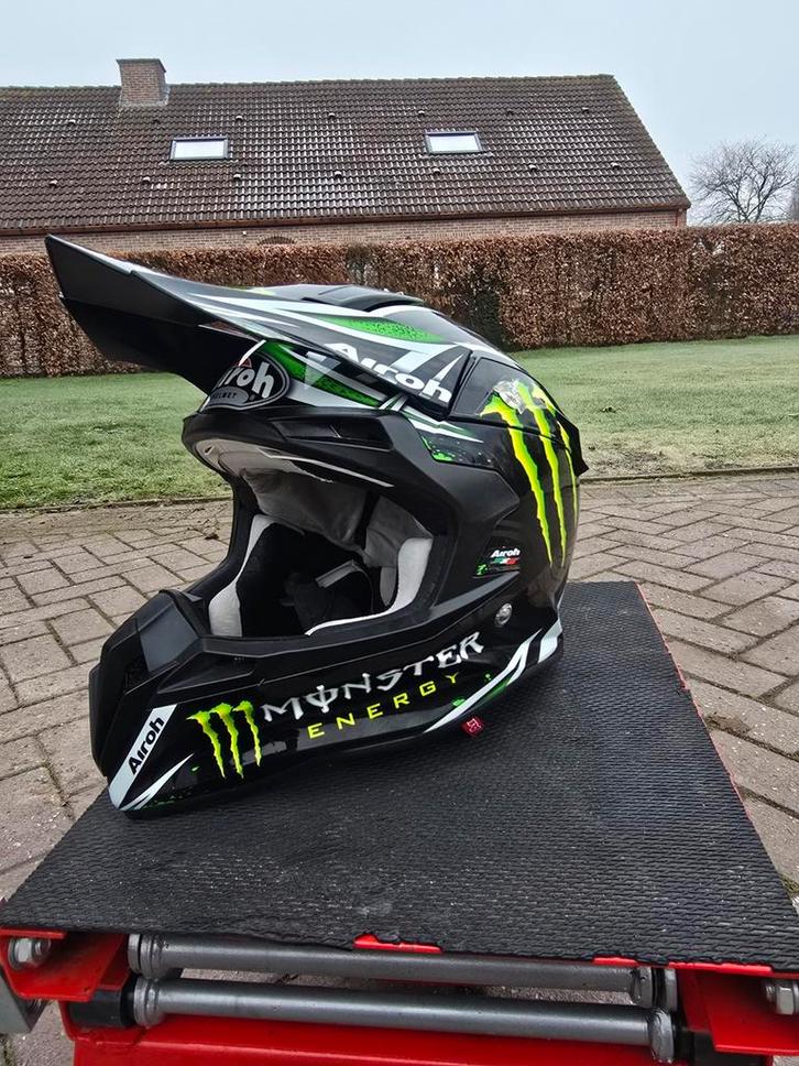 Airoh monster energy helm cross enduro medium, Motoren, Accessoires | Onderhoudsmiddelen, Ophalen of Verzenden