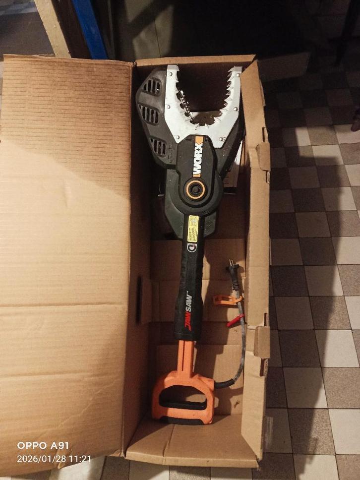 JawSaw 5 Amp Electric Chainsaw, Doe-het-zelf en Bouw, Gereedschap | Zaagmachines, Zo goed als nieuw, Kettingzaag, Ophalen