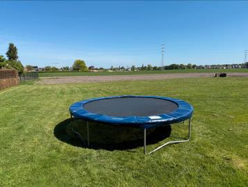 Trampoline diameter 425cm met nieuwe beschermkussen beschikbaar voor biedingen