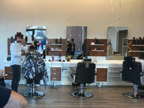 Kapsalon spiegel Kaptafel barbershop salon interieur barbier, Huis en Inrichting, Woonaccessoires | Spiegels, Zo goed als nieuw