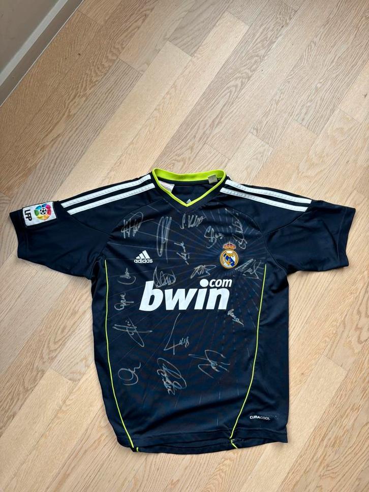 Real Madrid shirt handgetekend CR7 & 2014 team, Verzamelen, Sportartikelen en Voetbal, Zo goed als nieuw, Shirt, Ophalen