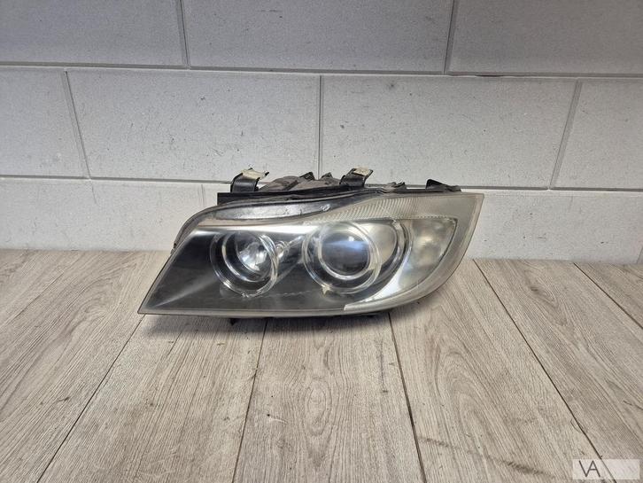 BMW 3 serie E90 E91 2005 - 2009 koplamp xenon links €200, Autos : Pièces & Accessoires, Éclairage, BMW, Utilisé, Enlèvement ou Envoi
