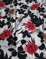 Zomerstofje, wit met zwarte en rode bloemen., 120 cm of meer, Wit, Ophalen of Verzenden, Nieuw