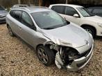 Renault Mégane 1.5 dCi Bose *ACCIDENTEE* (bj 2012), Auto's, Euro 5, Stof, Gebruikt, Zwart