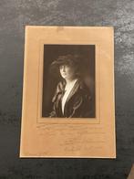Isabelle d'Orléans (1878-1961) door Tapenier 1915, Verzamelen, Foto's en Prenten, Gebruikt, Foto, Ophalen of Verzenden, Voor 1940