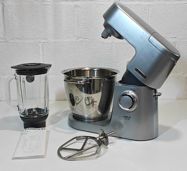 Kenwood Chef Elite 1400w + Blender, Elektronische apparatuur, Keukenmixers, Gebruikt, 4 liter of meer, 3 snelheden of meer, Ophalen