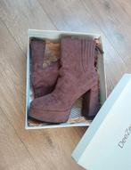 Bottes brunes talons 12 cm DeeZee en Daim taille 41, Kleding | Dames, Schoenen, Ophalen of Verzenden, Zo goed als nieuw