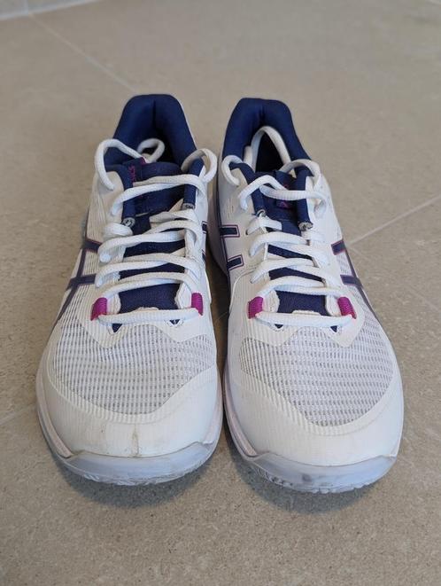 Sportschoen (ASICS) vrouw - Binnen - maat 40, Vêtements | Femmes, Chaussures, Porté, Chaussures de sports, Blanc, Enlèvement ou Envoi