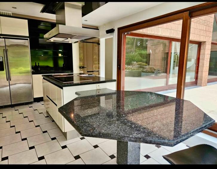 Table de luxe en granit Labrador, Jardin & Terrasse, Verrières, Utilisé, Enlèvement