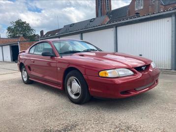 Ford Mustang Coupé 3.8 V6 à injection de carburant, Autos, Achat, Carnet d'entretien, 6 cylindres, 3800 cm³