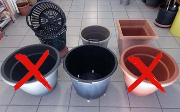 Opruimassortiment Gebruikte Tuinpotterie. beschikbaar voor biedingen