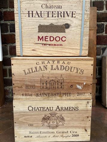 Groot lot wijn Saint Emillion Chateauneuf du Pape Pomerol beschikbaar voor biedingen
