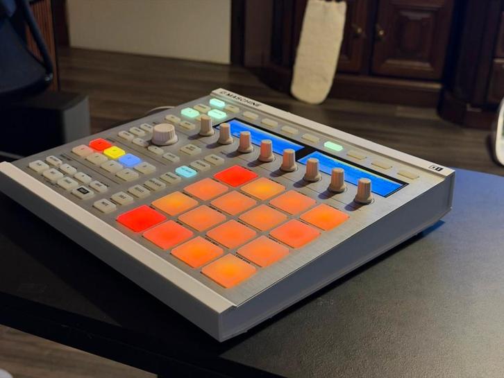 Maschine MK2 Wit - Native Instruments, Muziek en Instrumenten, Midi-apparatuur, Gebruikt, Ophalen of Verzenden