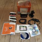 TomTom One met zuignap - USB en12V oplaadkabels, Auto diversen, Gebruikt, Ophalen