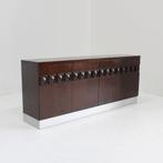 Vintage brutalist dressoir kast, Maison & Meubles, Armoires | Dressoirs, 150 à 200 cm, 25 à 50 cm, Vintage , design , brutalist