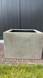 Grijze bloem bak groot steen vierkant 67 cm, Ophalen, Gebruikt, Vierkant, 60 tot 100 cm