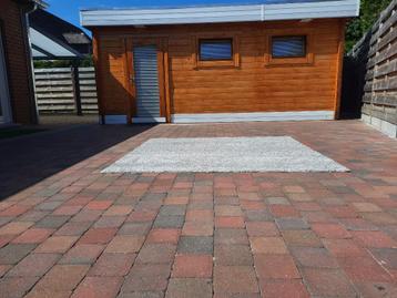 Hoogwaardig grijs polypropyleen tapijt  beschikbaar voor biedingen