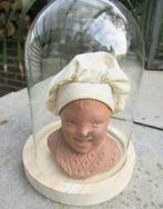 Baby met vliegje in terracotta, Antiek en Kunst, Ophalen of Verzenden