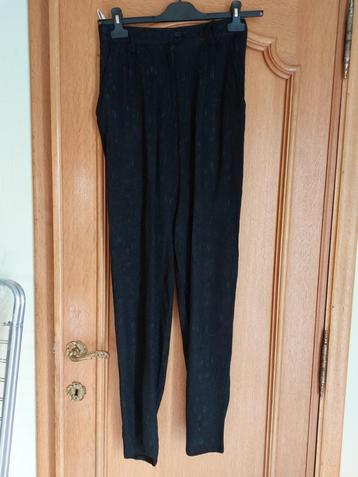 Pantalon noir brillant taille 36