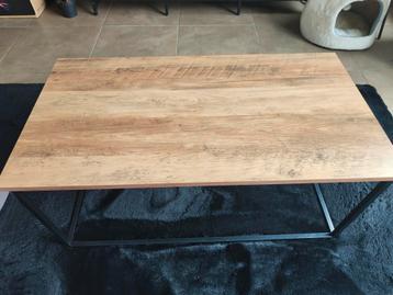 Industriële salon tafel  beschikbaar voor biedingen