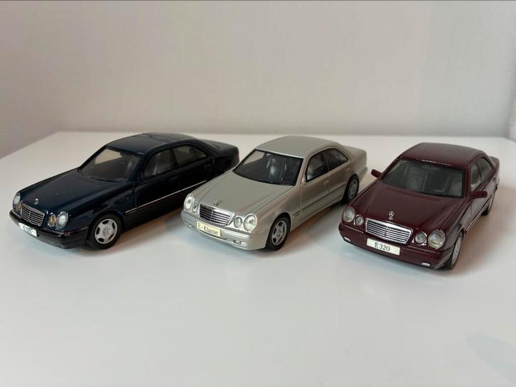 Mercedes-Benz E-klasse (Type W210) 1995 - Herpa, Hobby en Vrije tijd, Modelauto's | 1:43, Zo goed als nieuw, Auto, Overige merken
