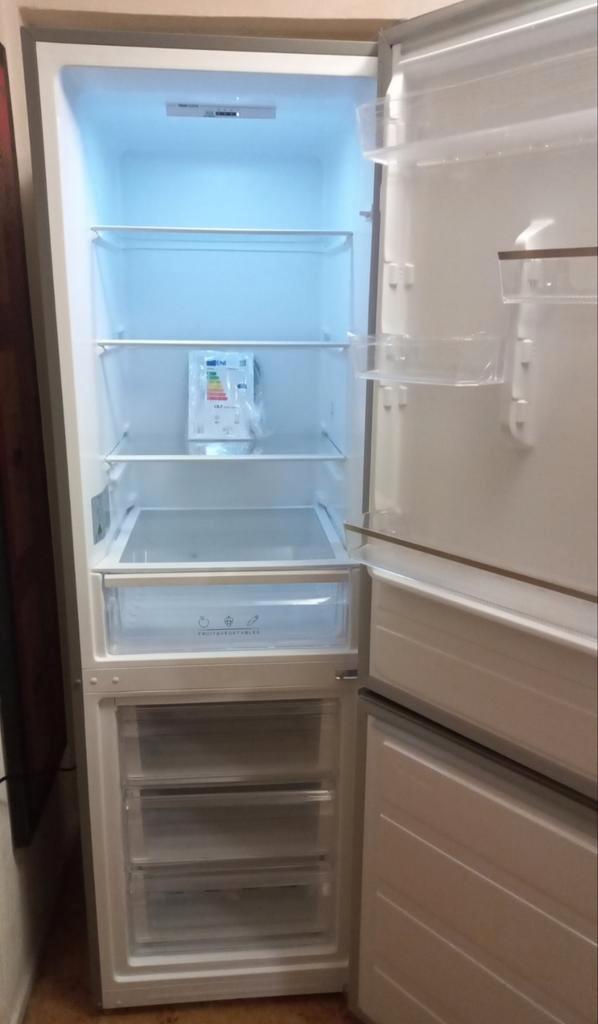 Valberg koelkast met diepvriezer nieuw, Elektronische apparatuur, Koelkasten en IJskasten, Nieuw, Met aparte vriezer, 200 liter of meer