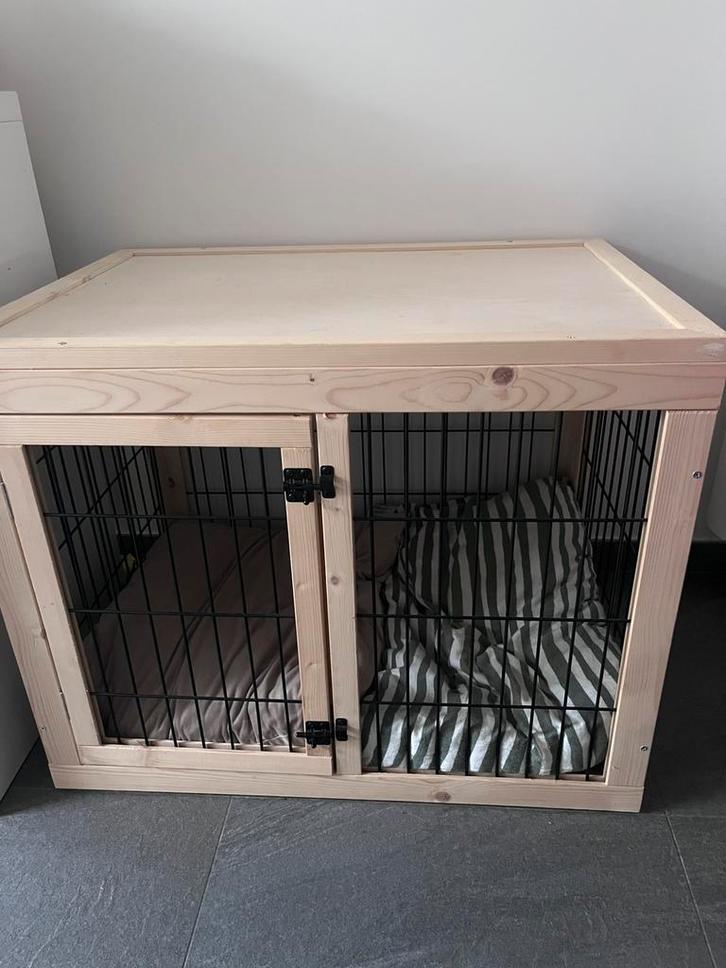 Hondenhok/bench, Dieren en Toebehoren, Hondenhokken, Zo goed als nieuw, Hondenhok, Ophalen