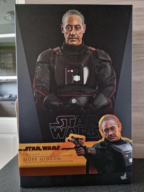 Hot Toys Star Wars TMS029 Moff Gideon The Mandalorian 1/6e, Verzamelen, Star Wars, Zo goed als nieuw, Actiefiguurtje, Ophalen of Verzenden