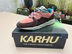 Karhu - Northern Lights - 43,5, Kleding | Heren, Schoenen, Ophalen, Zo goed als nieuw
