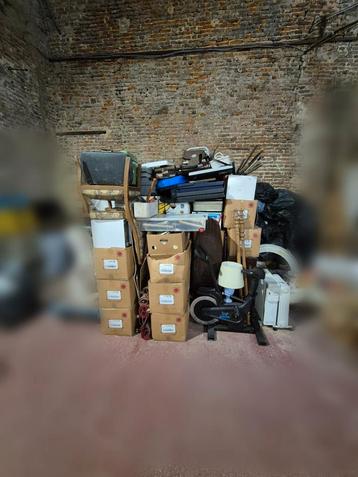 Jackpot op de rommelmarkt  beschikbaar voor biedingen