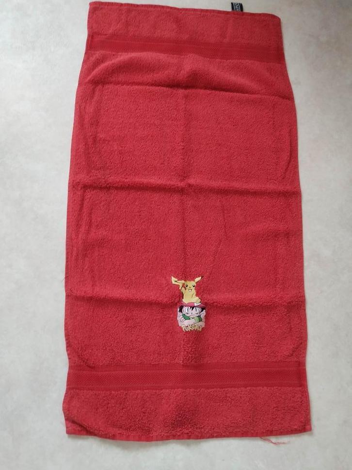 kinderhanddoek Pokemon 50x90cm, Huis en Inrichting, Badkamer | Badtextiel en Accessoires, Ophalen of Verzenden