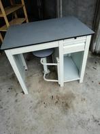 Klein industrieel vintage metalen bureau, Zo goed als nieuw