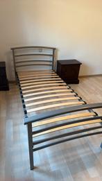 Eenpersoonsbed, Huis en Inrichting, Slaapkamer | Bedden, Ophalen, Zo goed als nieuw