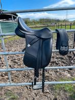 Bates dressage+ dubbelleer 17.5”, Dieren en Toebehoren, Paarden en Pony's | Zadels, Gebruikt, Dressuur, Ophalen