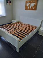 Bed met twee nachtkastjes en kleerkast, Huis en Inrichting, Slaapkamer | Bedden, Ophalen, Gebruikt