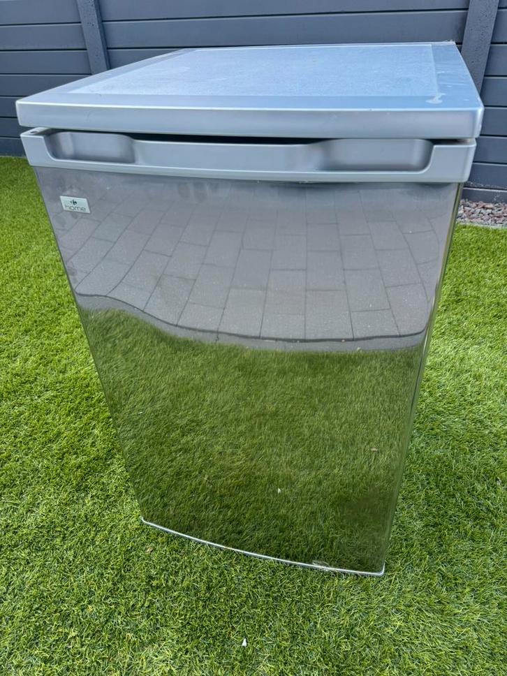 Nog goed werkende koelkast , elk bod is bespreekbaar, Huis en Inrichting, Woonaccessoires | Prullenbakken, Zo goed als nieuw, Ophalen