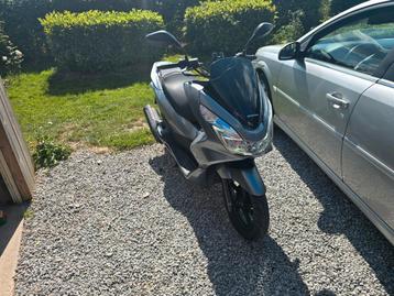 Pcx 125  beschikbaar voor biedingen