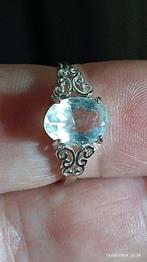 Sterling zilver ring met natuurlijke blauwe topaas, Nieuw, Met edelsteen, Ophalen of Verzenden, Dame