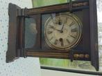 Ancienne horloge de table en bois, Antiquités & Art, Antiquités | Horloges, Enlèvement