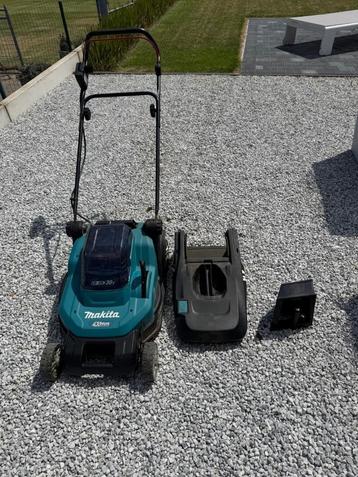 Makita DLM432Z accu grasmaaier 43cm, 2x18V, werkt perfect beschikbaar voor biedingen