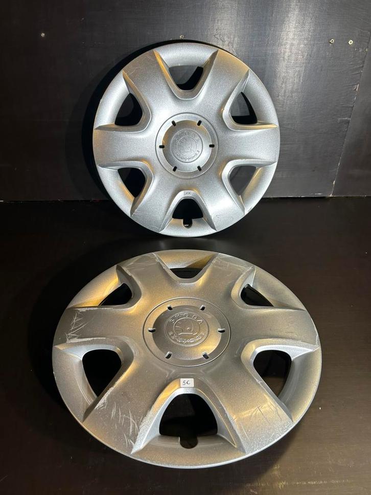 2 Skoda Fabia Roomster Scala Octavia 15" wieldop, Auto diversen, Wieldoppen, Gebruikt, Ophalen of Verzenden