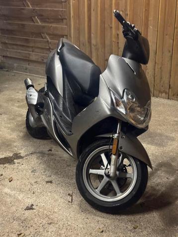 Yamaha Jog R B klasse beschikbaar voor biedingen