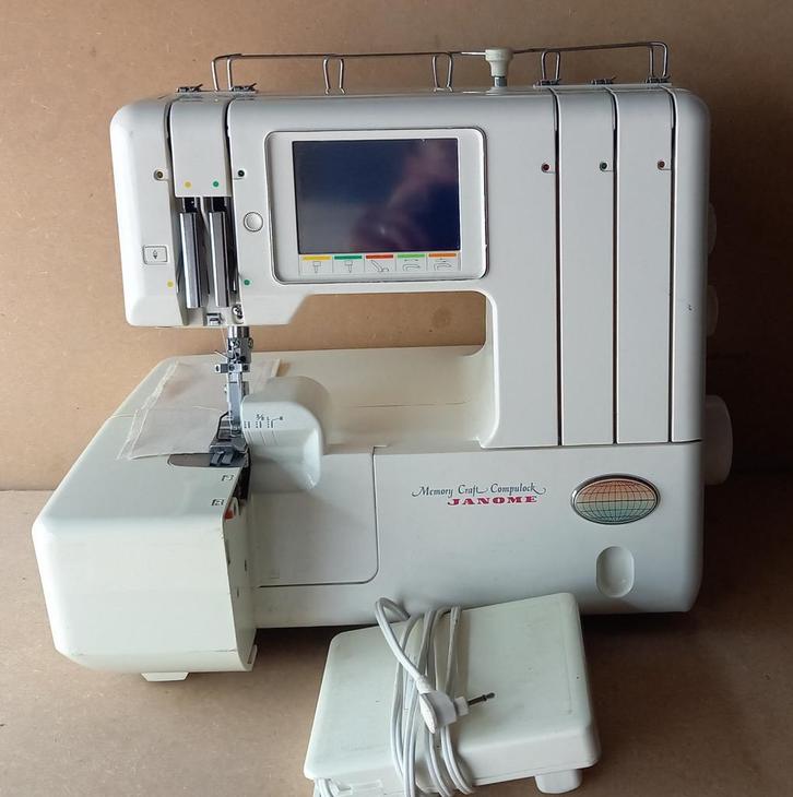 Janome Coverlock Machine + garantie, Hobby en Vrije tijd, Naaimachines en Toebehoren, Lockmachine, Janome, Ophalen of Verzenden