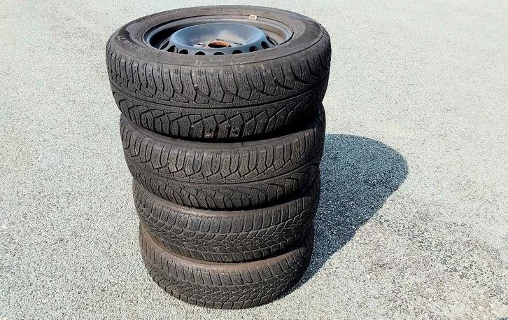 Jantes originales Golf 6 avec pneus hiver 195/65-15, Auto-onderdelen, Banden en Velgen, Banden en Velgen, Winterbanden, 15 inch