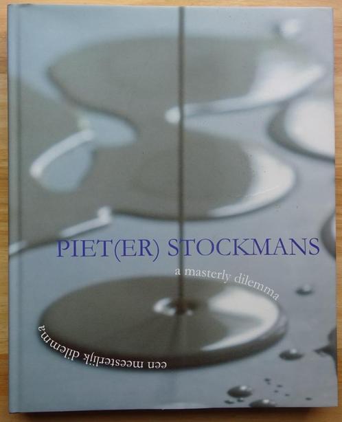 Piet(er) Stockmans, een meesterlijk dilemma / a masterly dil, Boeken, Kunst en Cultuur | Beeldend, Zo goed als nieuw, Grafische vormgeving