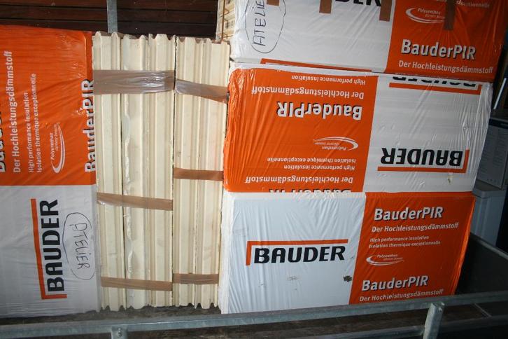 Panneaux isolants PIR avec rainure dentée BAUWER de 100 mm, Bricolage & Construction, Isolation & Étanchéité, Comme neuf, Isolation des murs