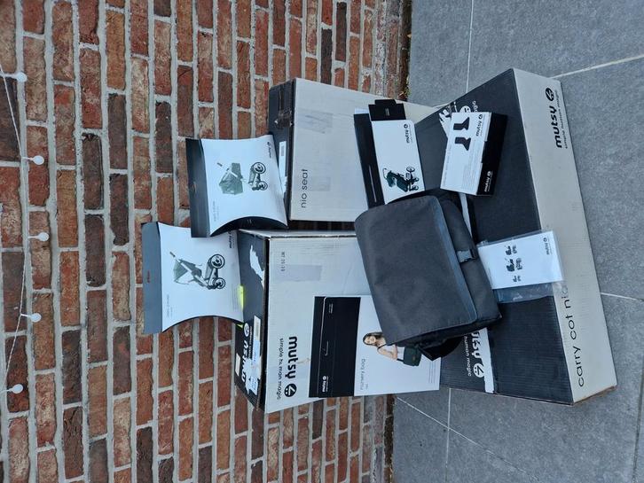 Kinderwagen 3 in 1 (volledige set) - mutsy nio black/grey, Kinderen en Baby's, Kinderwagens en Combinaties, Zo goed als nieuw
