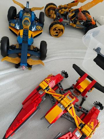 Ninjago gebouwd wagen/ vliegen beschikbaar voor biedingen