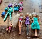 3 Barbiepoppen, accessoires en 2 kleine popjes, Kinderen en Baby's, Speelgoed | Poppen, Ophalen of Verzenden, Zo goed als nieuw