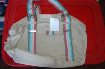 vintage handtas beschikbaar voor biedingen